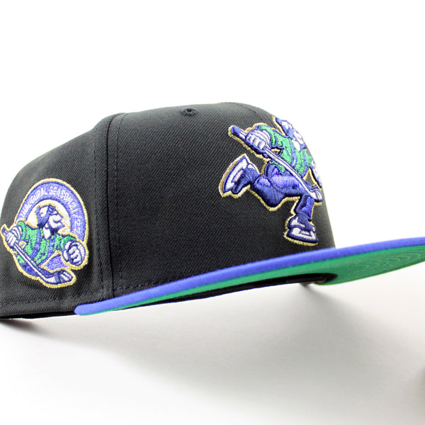 ABBOTSFORD-CANUCKS-AMERICAN-HOCKEY-LEAGUE-Inaugural-Season-Patch-New-Era-59Fifty-Fitted-Hat-_Black-Majestic-Blue-Green-Under-Brim_-1_600x600.jpg