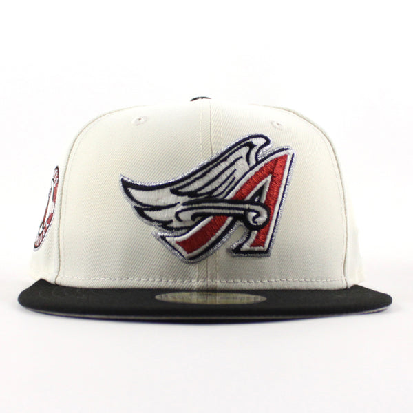AnaheimAngels1961AngelsBaseballNewEra59FiftyFittedHat_ChromeWhiteBlackGreenGrayUnderBrim_-3_600x600.jpg