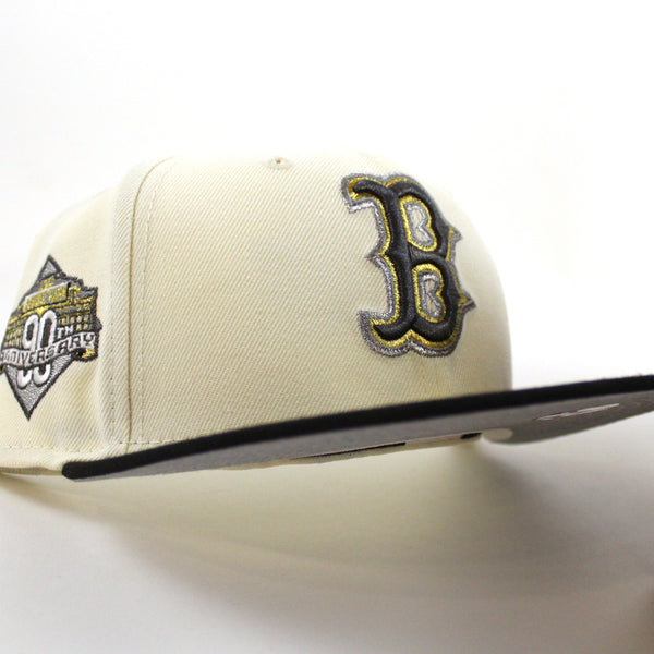 Boston-Redsox-90th-Anniversary-New-Era-59Fifty-Fitted-Hat-_Chrome-White-Black-Gray-Under-Brim_-1_600x600.jpg
