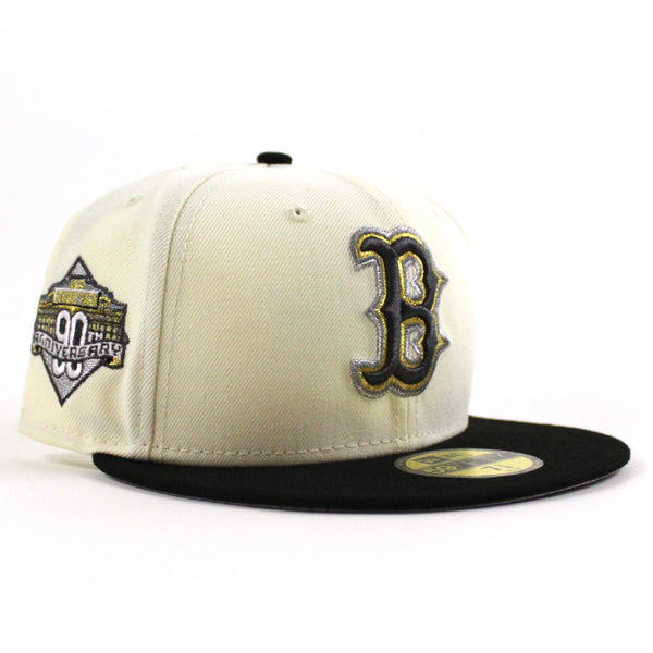 Boston-Redsox-90th-Anniversary-New-Era-59Fifty-Fitted-Hat-_Chrome-White-Black-Gray-Under-Brim_-4_600x600.jpg