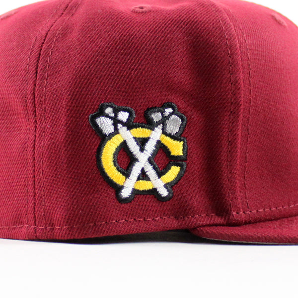 ChicagoBlackhawksBlackHawksLogoNewEra59FiftyFittedHat_CardinalRedGrayUnderbrim_-5_600x600.jpg