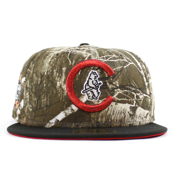 ChicagoCubs1908WorldSeriesNewEra59FiftyFittedHat_RealTreeCamoBlackScarletRedUnderBrim_-3_600x600.jpg