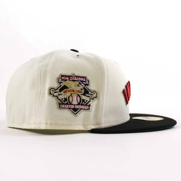 ClevelandIndians100SeasonsNewEra59FiftyFittedHat_ChromeWhiteBlackGreenUnderBrim_-2_600x600.jpg