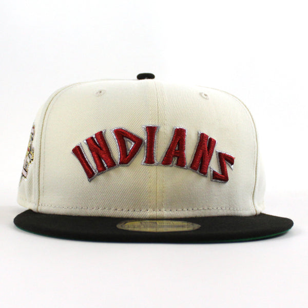 ClevelandIndians100SeasonsNewEra59FiftyFittedHat_ChromeWhiteBlackGreenUnderBrim_-3_600x600.jpg