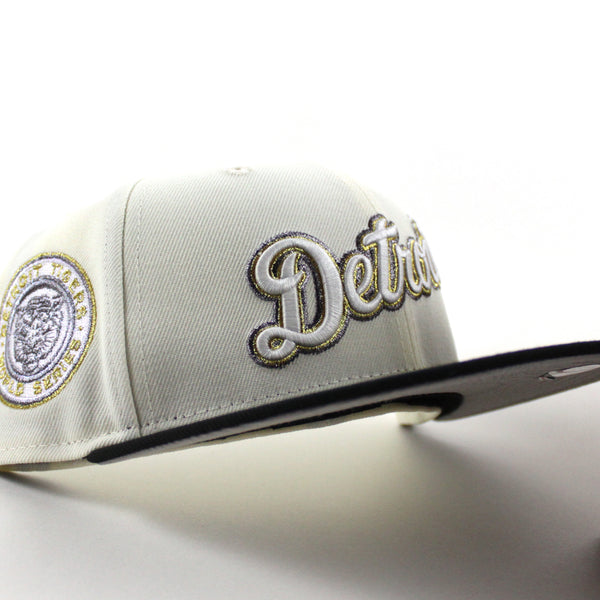 DetroitTigersWorldSeriesNewEra59FiftyFittedHat_ChromeWhiteBlackGrayUnderBrim_-1_600x600.jpg