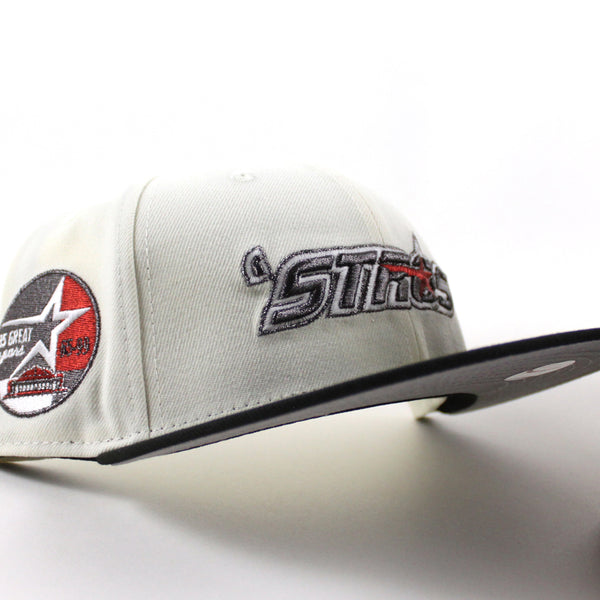 HoustonAstros35GreatYearsNewEra59FiftyFittedHat_ChromeWhiteBlackGrayUnderBrim_-1_600x600.jpg