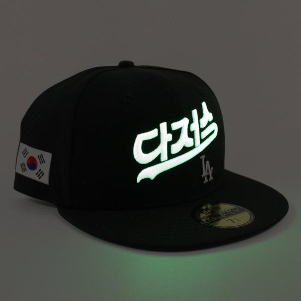LosAngelesDodgers_xKoreanNewEra59FiftyFittedHat_BlackGreenUnderBrim_-0_600x600.jpg