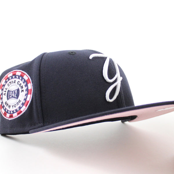 NewYorkYankees1942AllStarGamePokerChipPatchNewEra59FiftyFittedHat_NavyPinkUnderBrim_-1_600x600.jpg