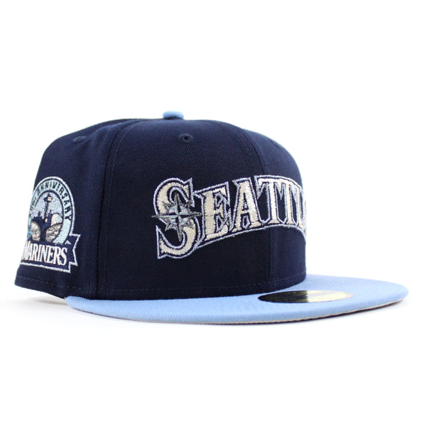 Seattle-Mariners-30TH-Anniversary-New-Era-59Fifty-Fitted-Hat-_Oceanside-Blue-Sky-Blue-Metallic-Silver-Under-Brim_-4_600x600.jpg