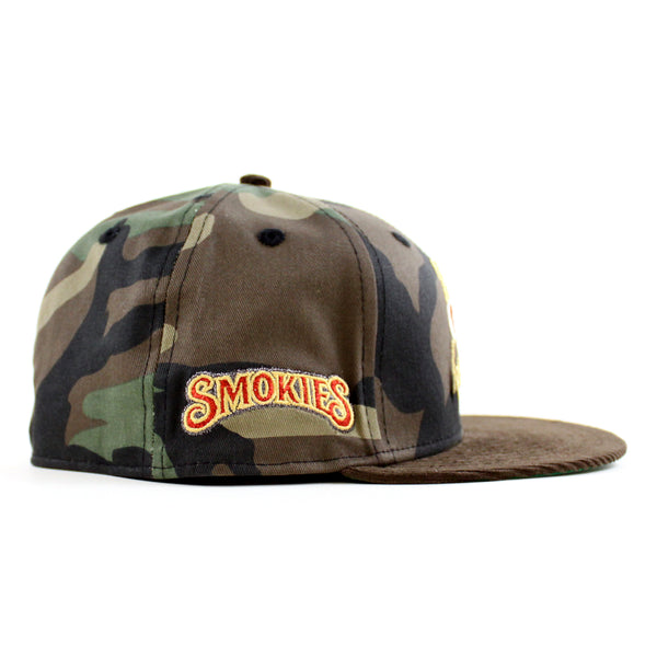TENSMOTENNESSEESMOKIESBEARNewEra59FiftyFittedHat_WoodLandCamoBrownGreenUnderBrim_-2_600x600.jpg