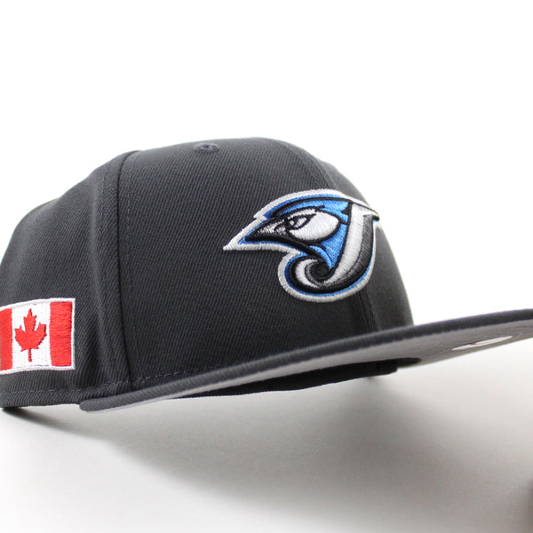 TorontoBlueJaysCanadaFlagPatchNewEra59FiftyFittedHat_GraphiteGrayUnderBrim_-1_600x600.jpg