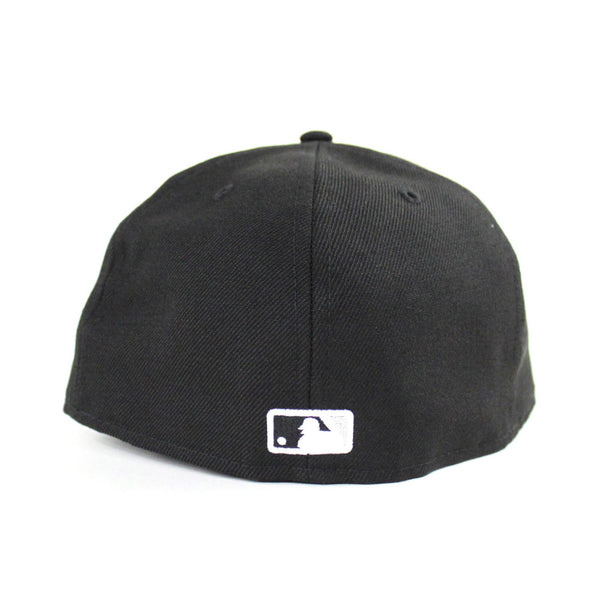 chicago-white-sox-2005-world-series-new-era-fitted-59fifty-hats-_black-gray-under-brim_-5_600x600.jpg