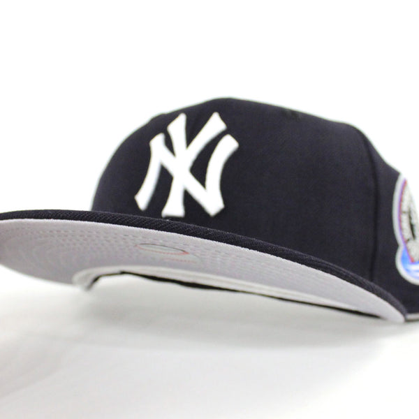 new-york-yankees-new-era-59fifty-fitted-hat-_subway-2000-world-series-gray-under-brim_-3_600x600.jpg